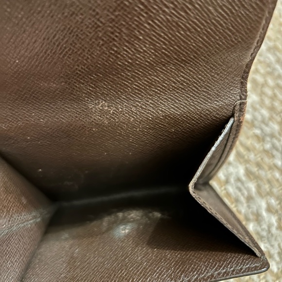 Louis Vuitton Wallet - Picture 6 of 15